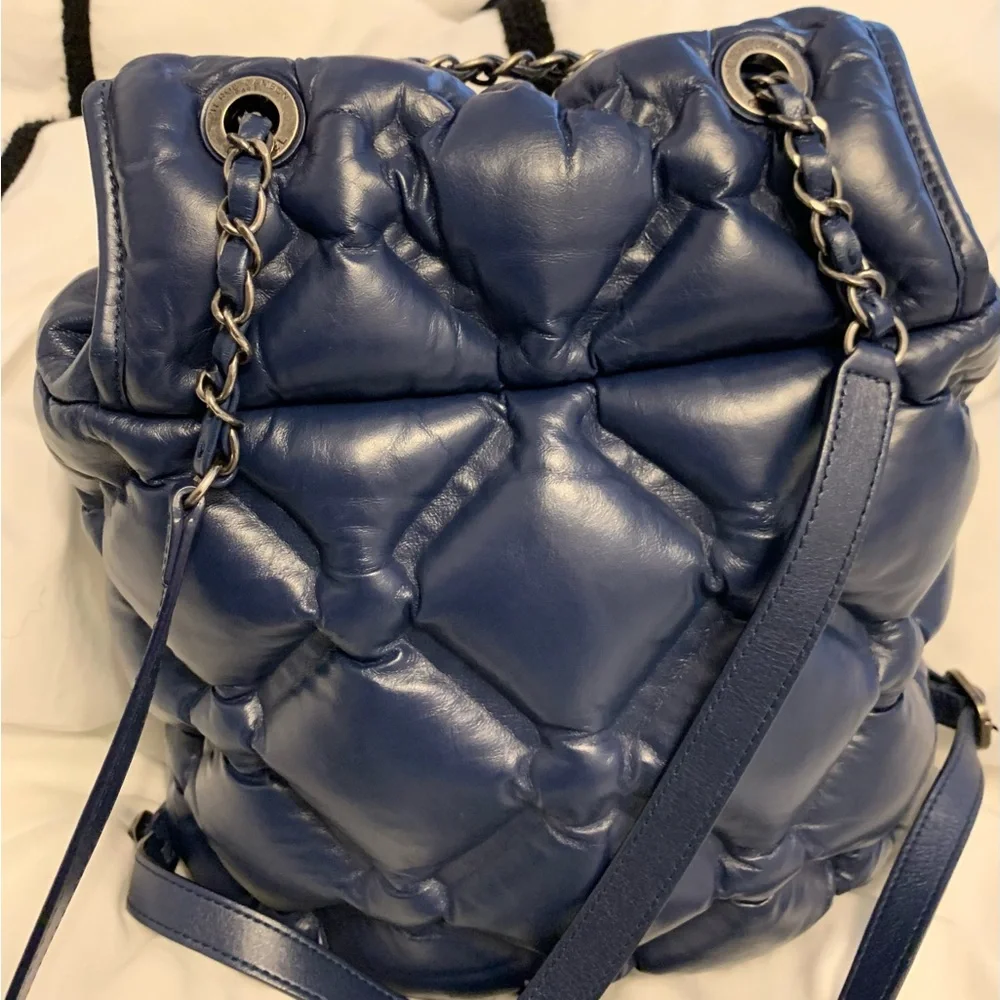 Chanel Chesterfield backpack                                 Excellent condition - Picture 2 of 16